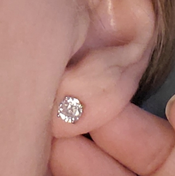 All 3 prs of 925 SS. Swarovski crystal stones - Picture 3 of 7